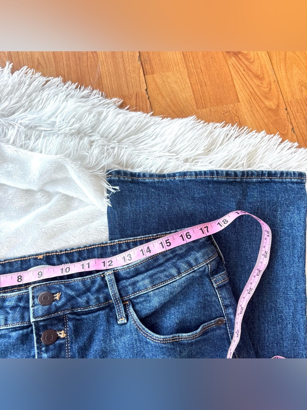 High Rise Flare jeans - Picture 8 of 8